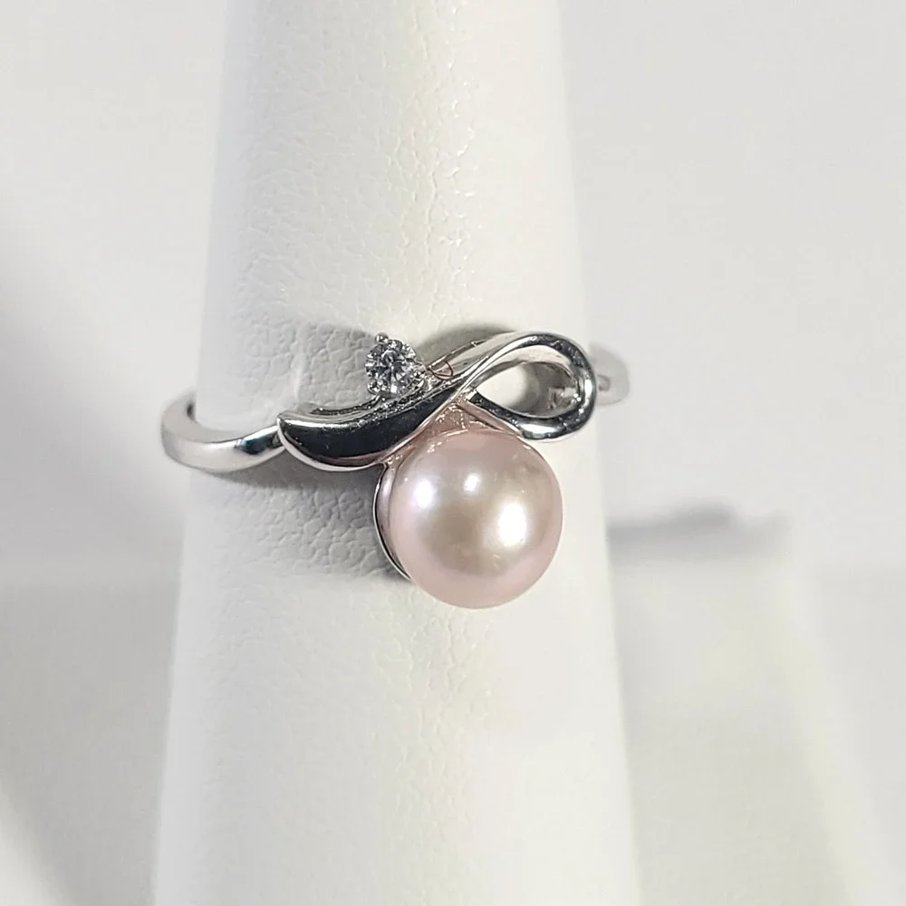 Sterling Silver Mauve Pearl Ring Women Size 6.75 Silver Infinity CZ Accent